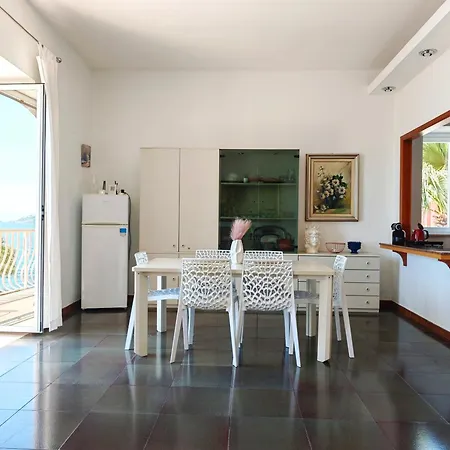 Super Panorama & Astonishing Seaview アパート *